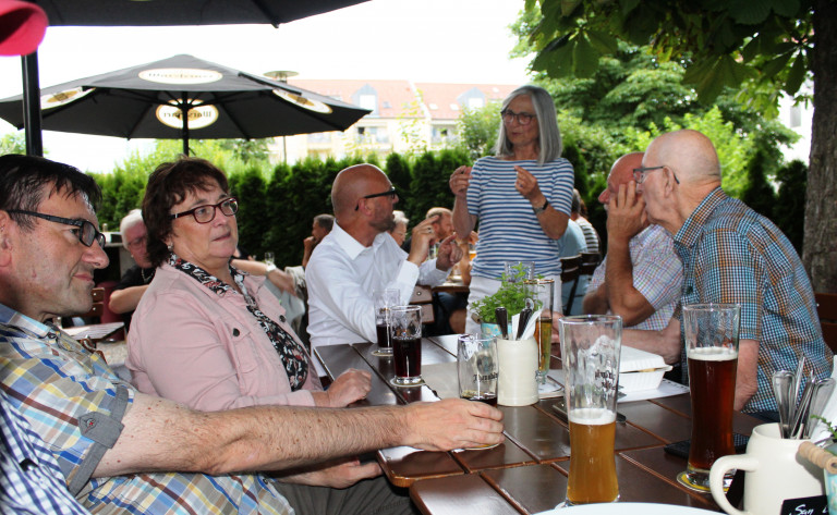 Bürgerdialog im Biergarten